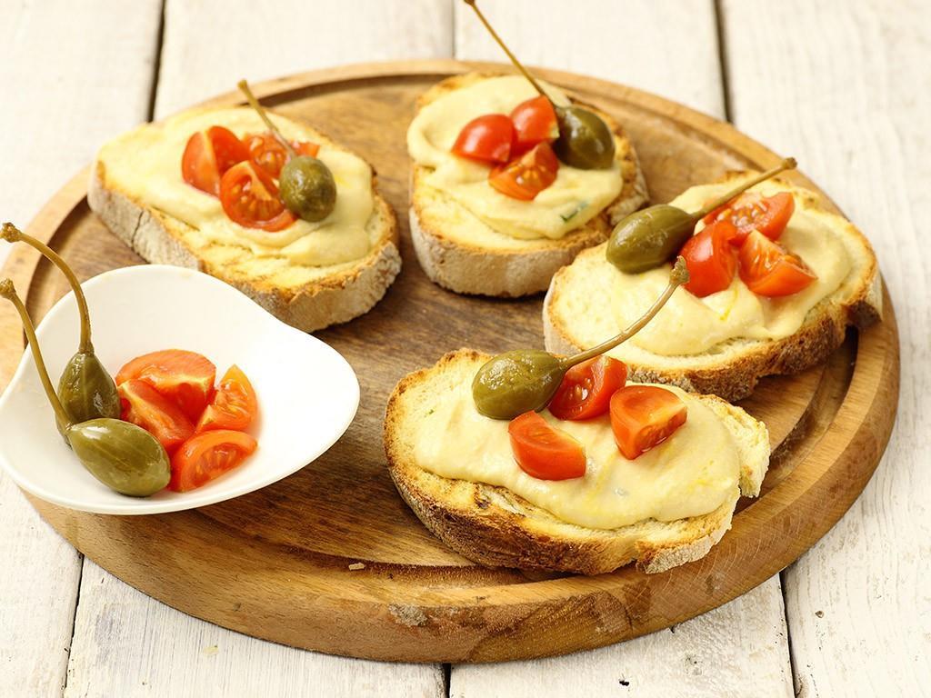 Bruschetta all'Hummus