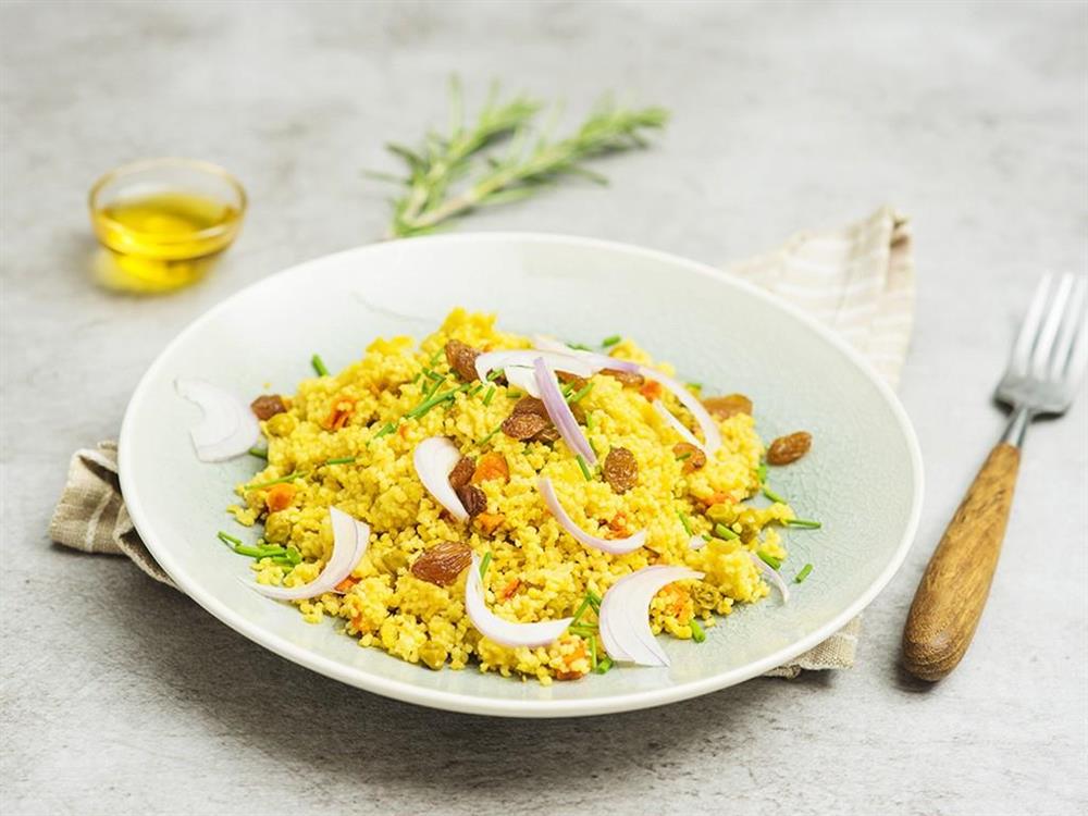 Cous cous con uvetta, cipolla rossa e balsamico