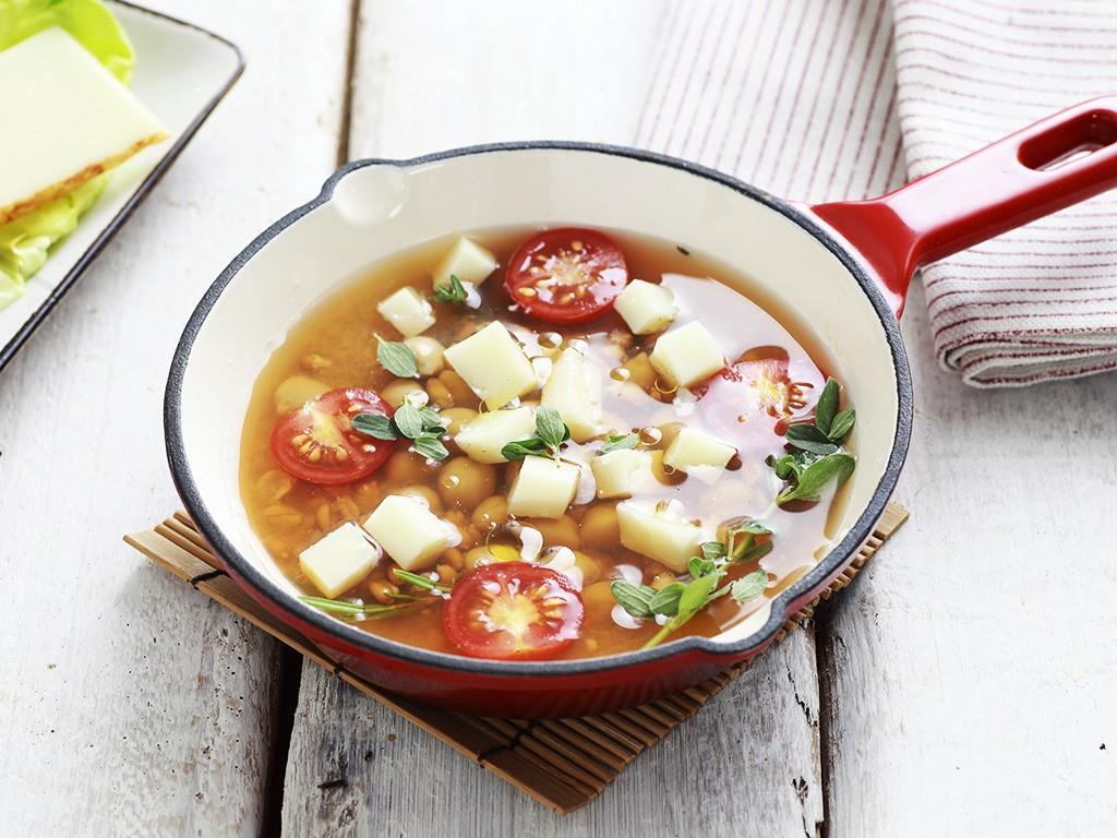 Zuppa di Ceci e Farro al pecorino