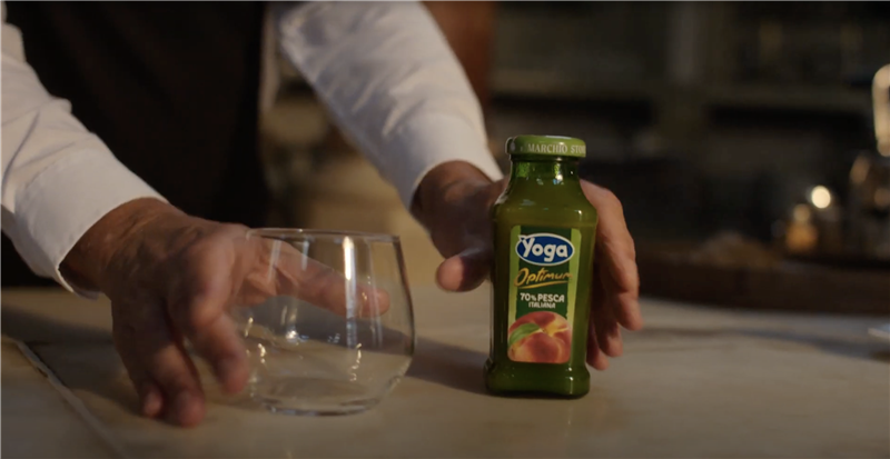 “Quando è Vita, è Yoga”: il marchio dei succhi di frutta torna in comunicazione con un nuovo spot carico di energia